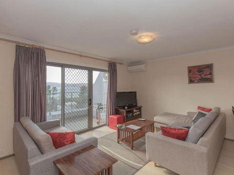 Summit 10 / 35 Clyde Street - Tourism Townsville 5
