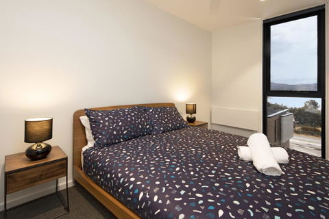 Chilam C Amazing Views With Modern Style - Tourism Townsville 5