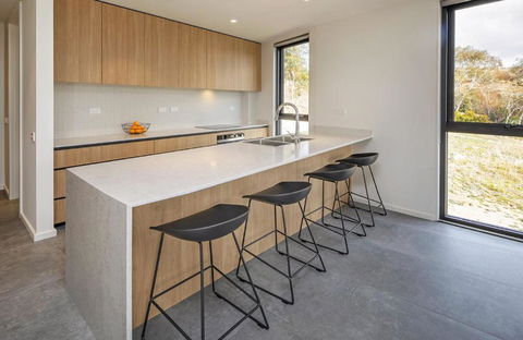 Chilam B Sophisticated Style With Views To The Lake & Mountains - Tourism Townsville 1