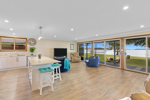 Kalimna Lakeside Living - Tourism Townsville 2
