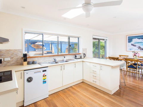 Easy Living At 14 Daphne Street - Tourism Townsville 1