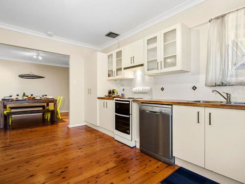 Sams Beach Shack - Tourism Townsville 5