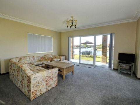 27 Friendship Key - Tourism Townsville 3