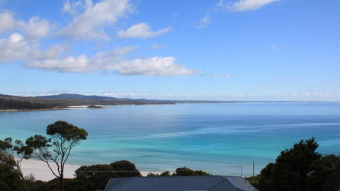 SEA EAGLE COTTAGE Amazing Views Of Bay Of Fires - Tourism Townsville 2
