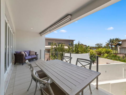 Beachfront By The CC Family Friendly Plunge Pool Steps To The Beach - Tourism Townsville 4