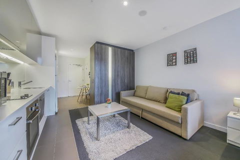 A Cozy & Comfy Studio Next To Southern Cross - Tourism Townsville 6