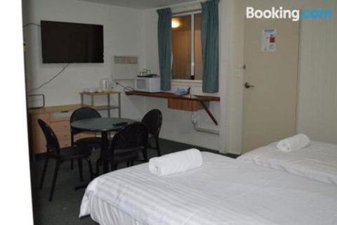 1 Lakeview Plaza - Tourism Townsville 3