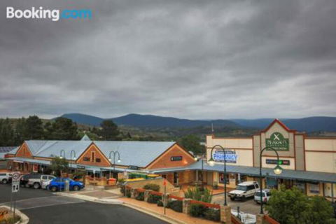 3 Lakeview Plaza - Tourism Townsville 5