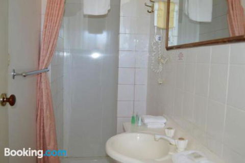 3 Lakeview Plaza - Tourism Townsville 2