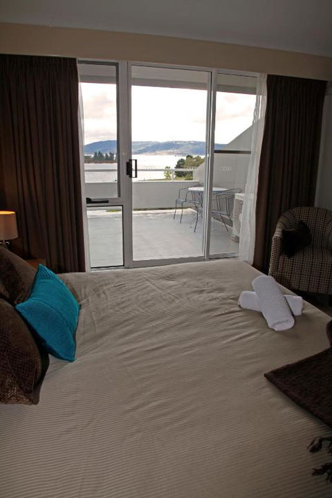Horizons Resort Suite 303 - Tourism Townsville 2