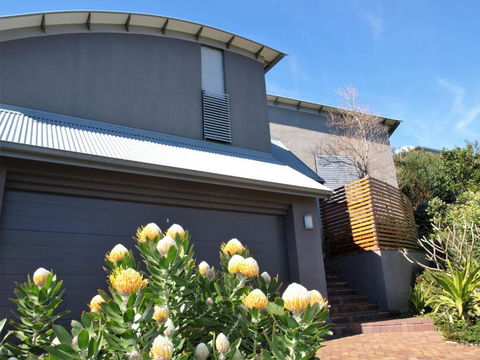 8 On COAST (4 Night Min) - Tourism Townsville 2