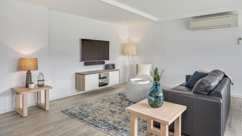 Salt 4 Getaway Luxury For 2 - Tourism Townsville 3