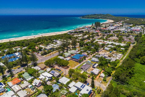A PERFECT STAY - Aaloka Bay - Tourism Townsville 0