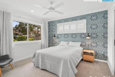 Modern Family Retreat 12 Minell Close - Tourism Townsville 5