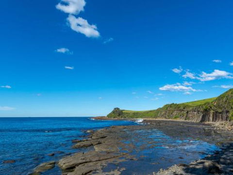 COASTLINE Boat Harbour Gerringong 4pm Check Out Sundays - Tourism Townsville 4