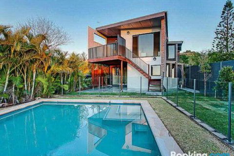 Fingal River View House - Tourism Townsville 1