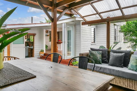 Lazenby Lodge - Tourism Townsville 2