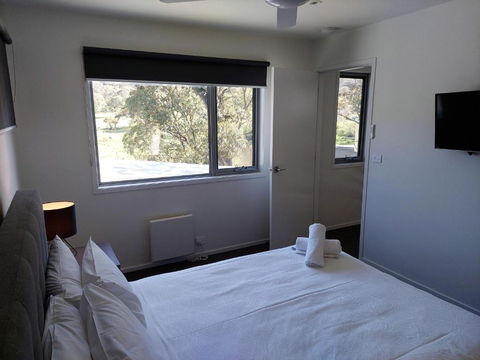 Iron Bark Chalet - Tourism Townsville 1
