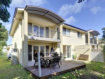 Lagoons Estate 6 Dowling Street - Tourism Townsville 2