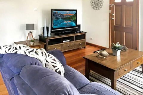 Rye Sleeps 10, Great Weekender - Tourism Townsville 0