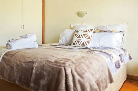 Rye Sleeps 10, Great Weekender - Tourism Townsville 4