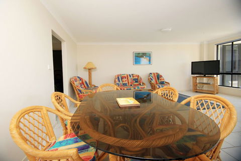 Hi Surf Unit 1 - Tourism Townsville 6