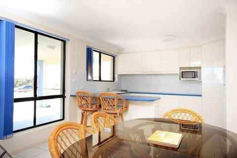Hi Surf Unit 1 - Tourism Townsville 2