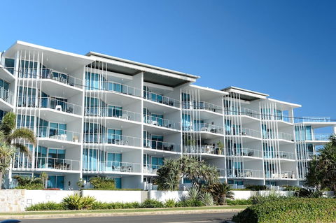 C Bargara Resort - Tourism Townsville 0