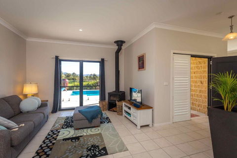 Mandalay Villas - Villa 2 - Tourism Townsville 2