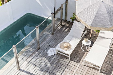 Cape Beach House - Tourism Townsville 6