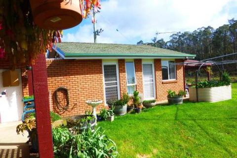 Quamby Pines Chalet - Tourism Townsville 3