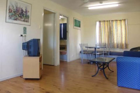Park Beach Cabins - Tourism Townsville 5