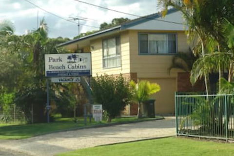 Park Beach Cabins - Tourism Townsville 3