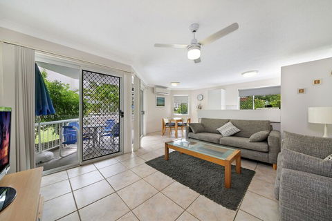 Le Chelsea Holidays - Tourism Townsville 7