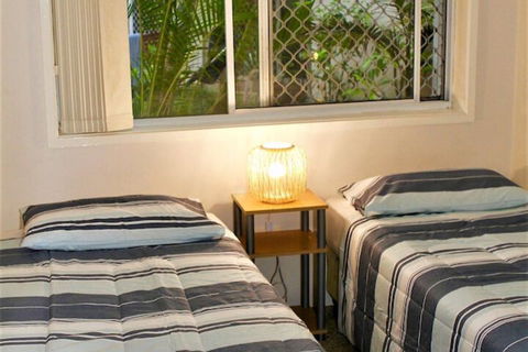 Le Chelsea Holidays - Tourism Townsville 4