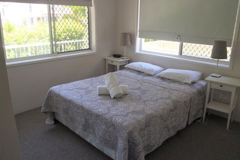 Le Chelsea Holidays - Tourism Townsville 3