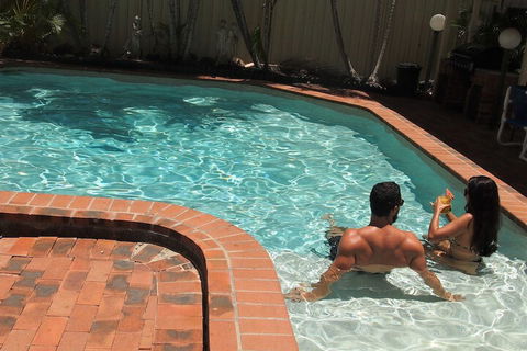 Le Chelsea Holidays - Tourism Townsville 1