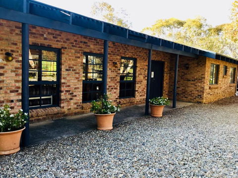 Beulah By The Lake - Tourism Townsville 6