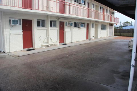 Caloundra Suncourt Motel - Tourism Townsville 1