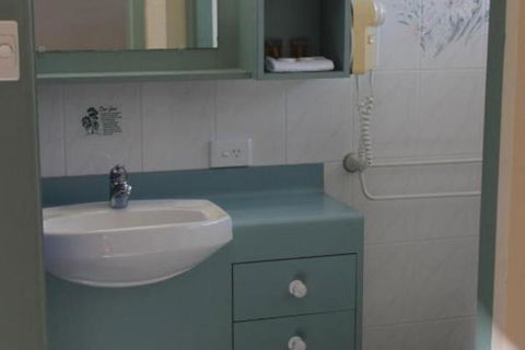 Caloundra Suncourt Motel - Tourism Townsville 3