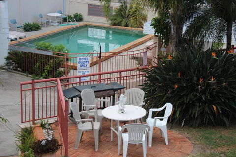 Caloundra Suncourt Motel - Tourism Townsville 6