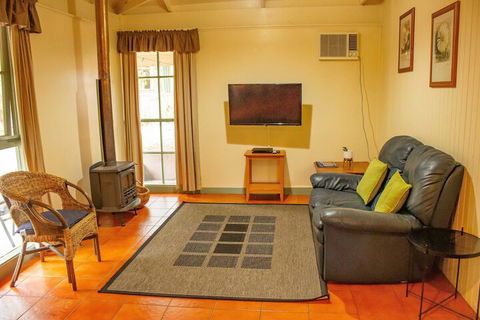 Kalimna Woods Cottages - Tourism Townsville 7
