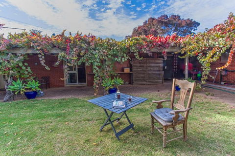 Quilters Studio - Tourism Townsville 2