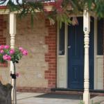 Jacaranda Cottage - Tourism Townsville 0