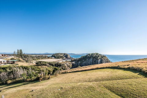 A PERFECT STAY - A Frame - Tourism Townsville 5
