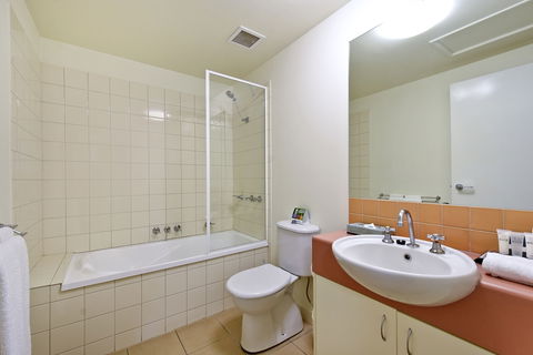 Metro Advance Apartments & Hotel, Darwin - Tourism Townsville 5