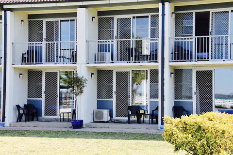 Zorba Motel - Tourism Townsville 6