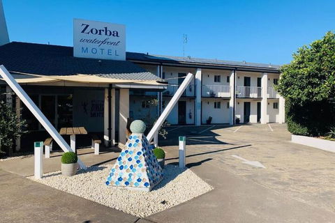 Zorba Motel - Tourism Townsville 2