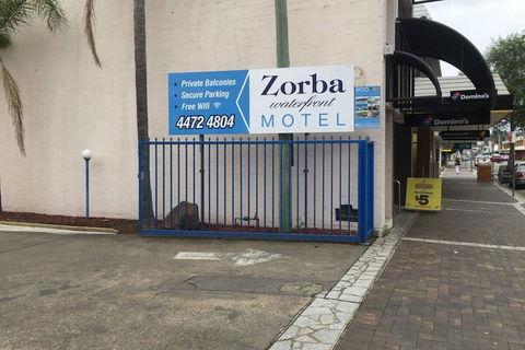 Zorba Motel - Tourism Townsville 7