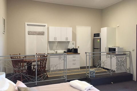 Fairway Manor Accommodation - Tourism Townsville 5